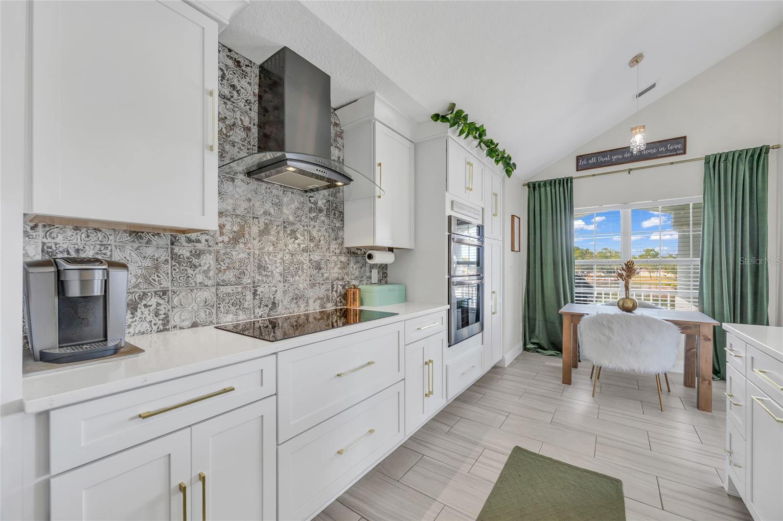 Image 27 of 82 For 11243 Preston Cove Road