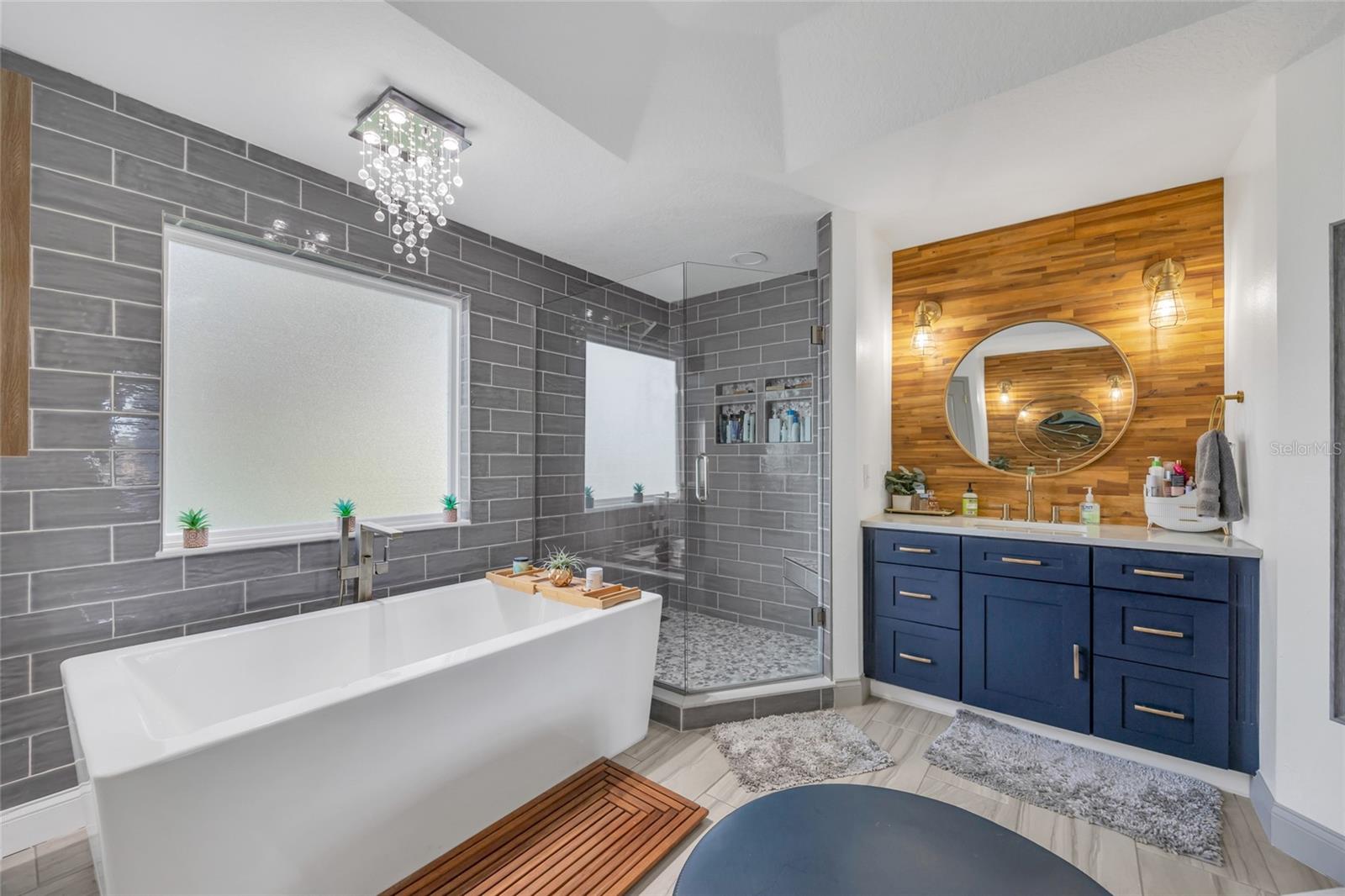 Image 35 of 82 For 11243 Preston Cove Road