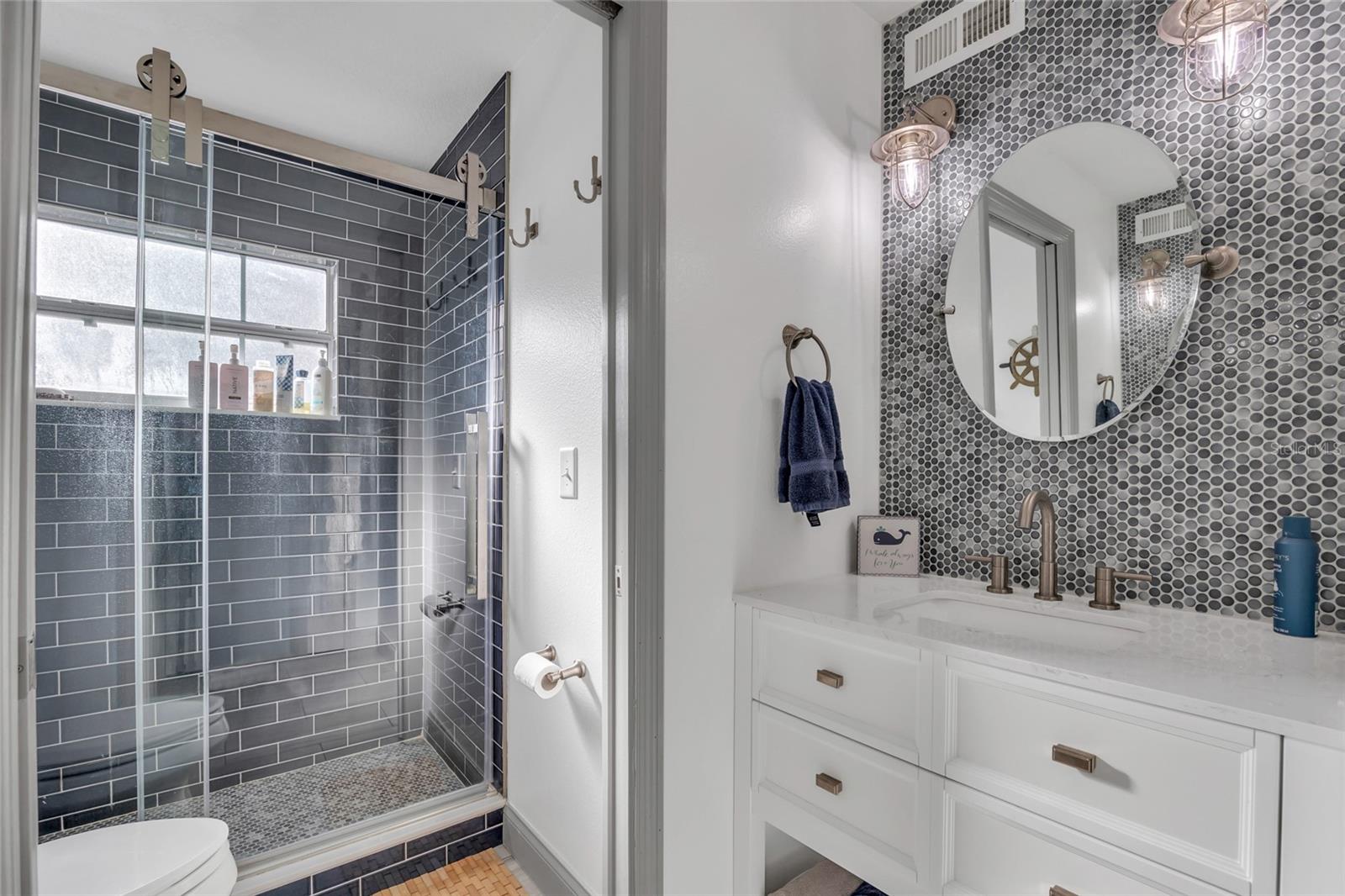 Image 42 of 82 For 11243 Preston Cove Road