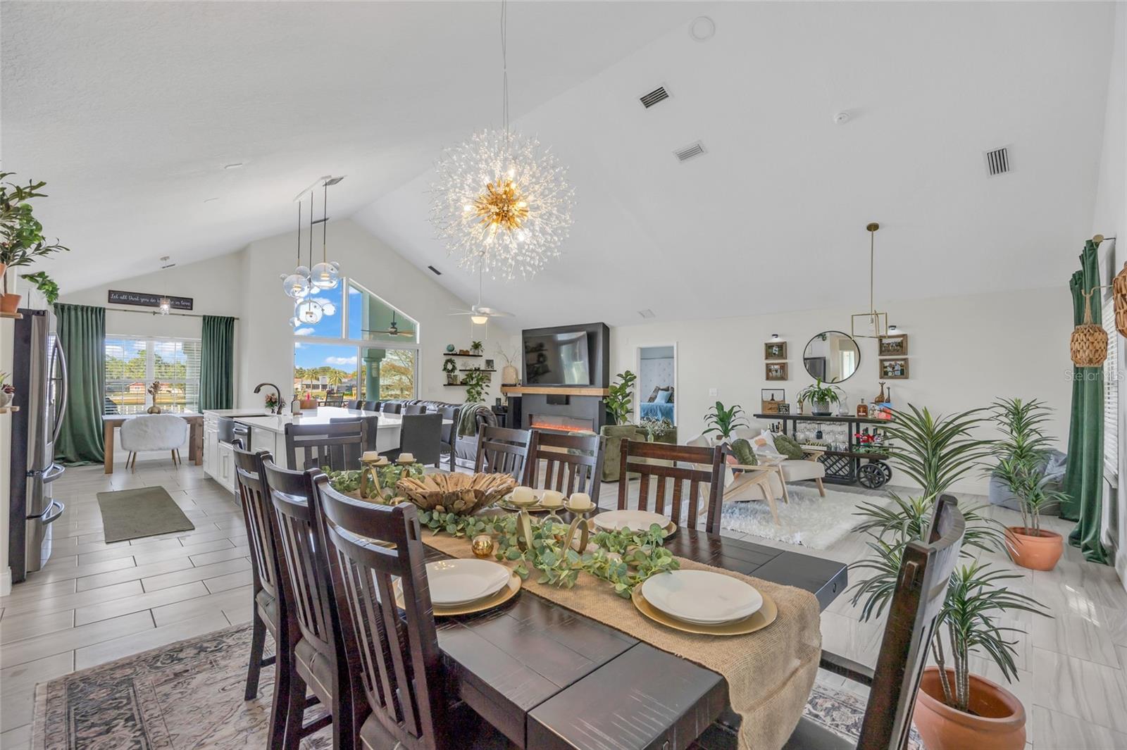 Image 43 of 82 For 11243 Preston Cove Road