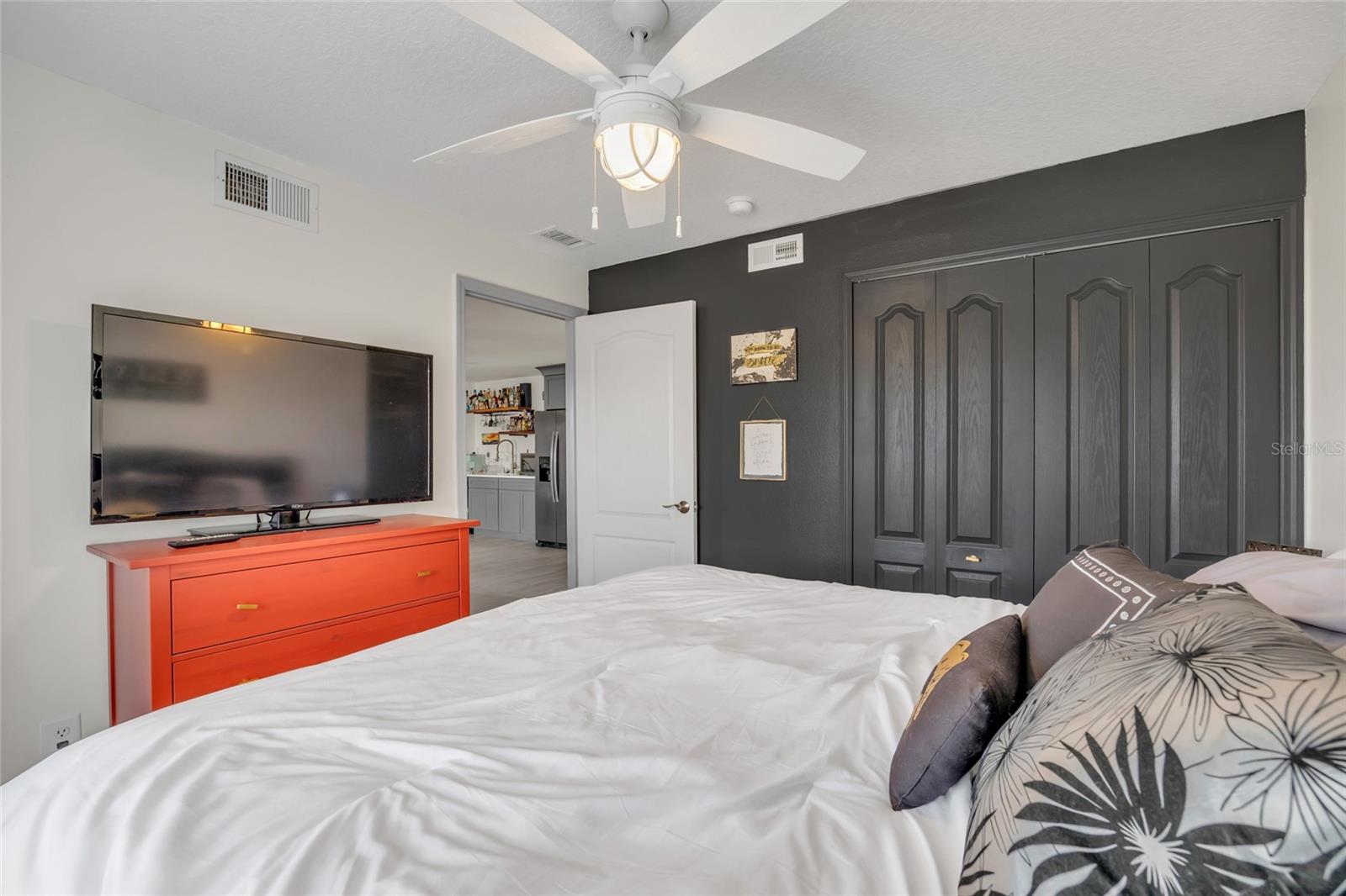 Image 44 of 82 For 11243 Preston Cove Road