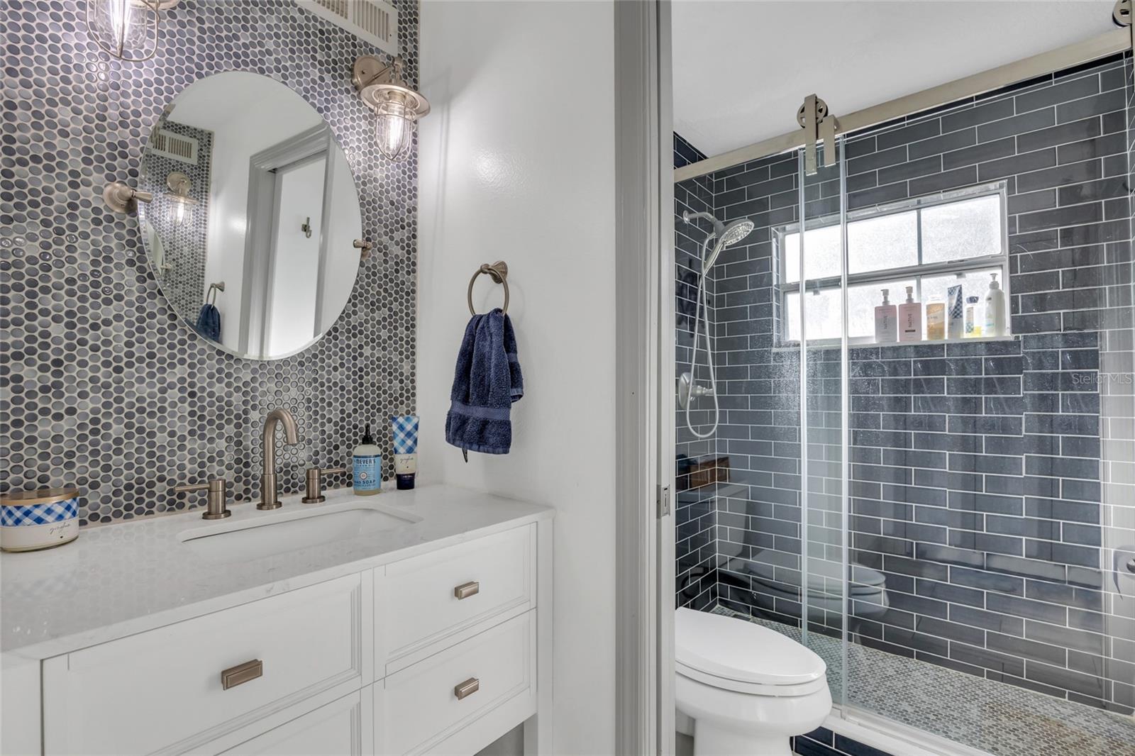 Image 45 of 82 For 11243 Preston Cove Road