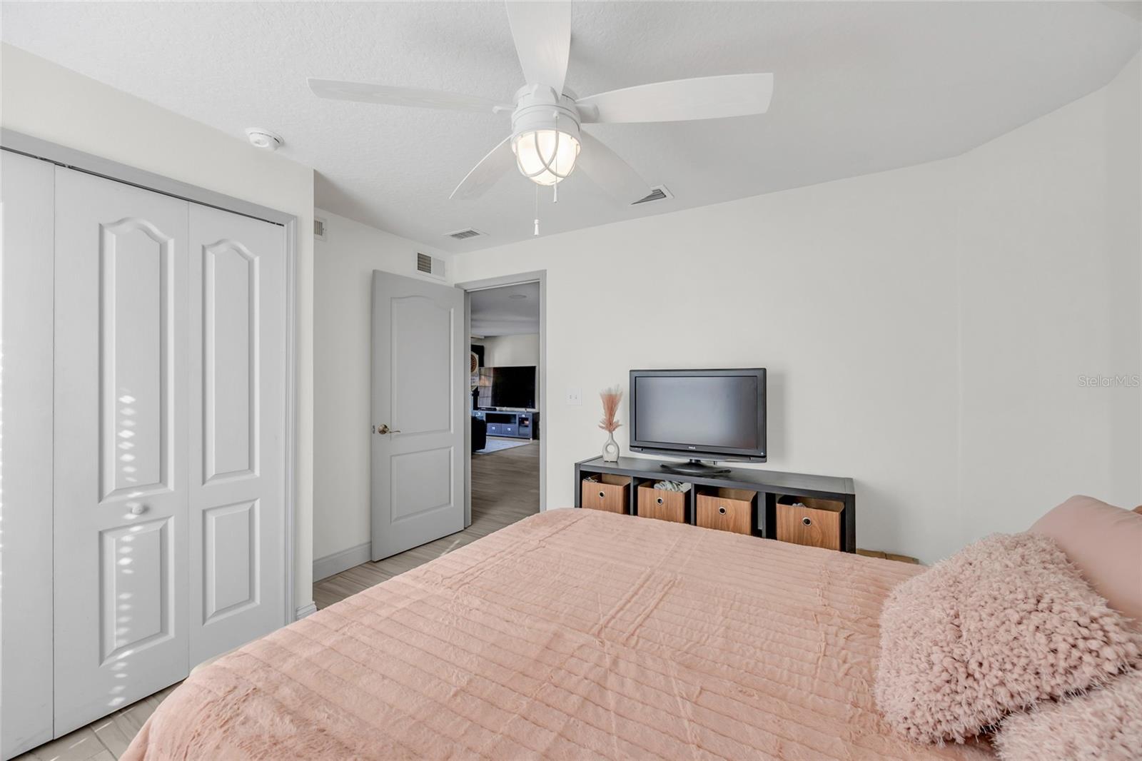 Image 47 of 82 For 11243 Preston Cove Road