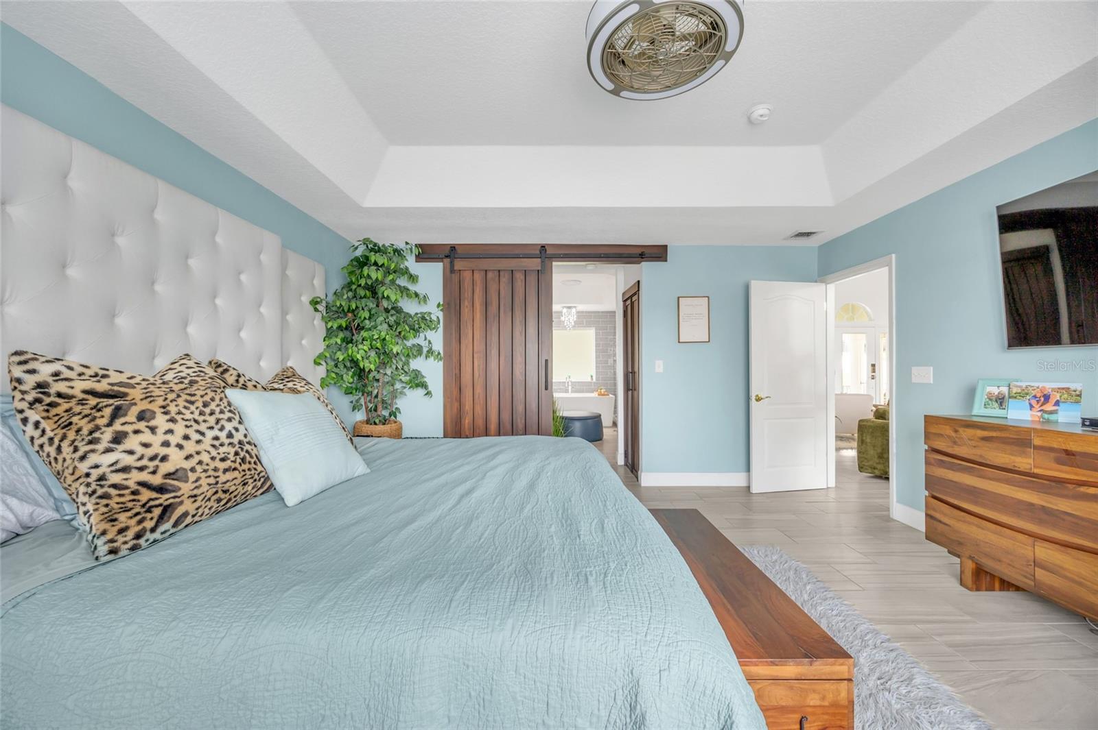 Image 54 of 82 For 11243 Preston Cove Road