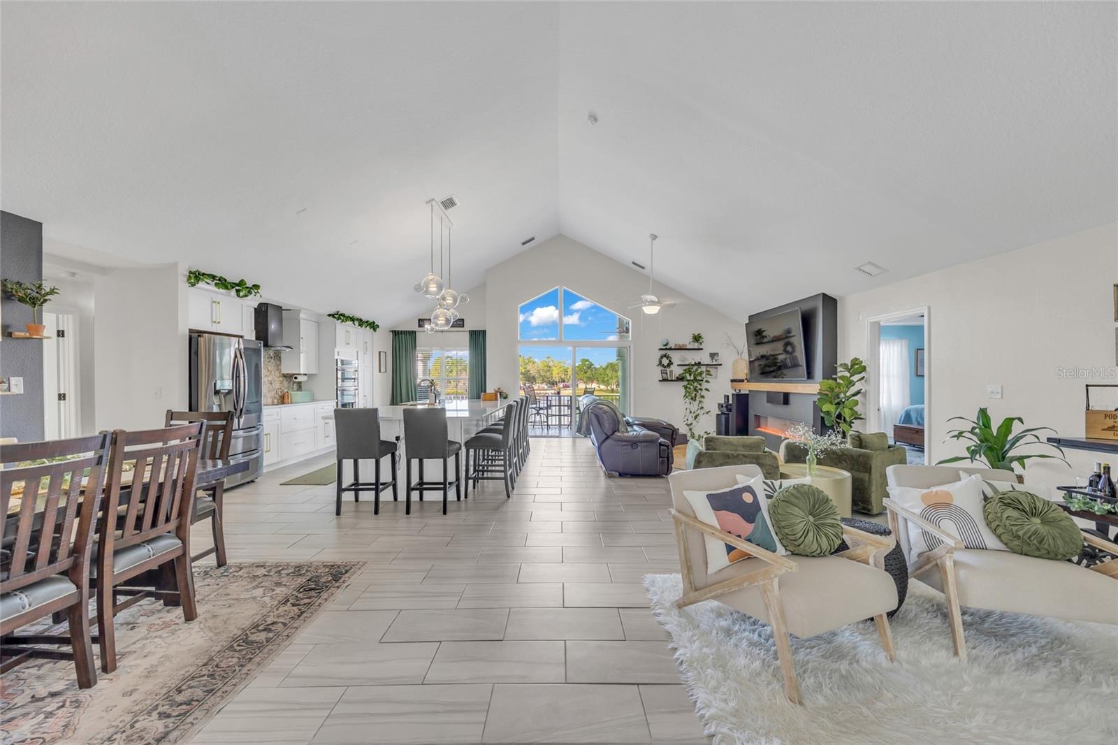 Image 8 of 82 For 11243 Preston Cove Road