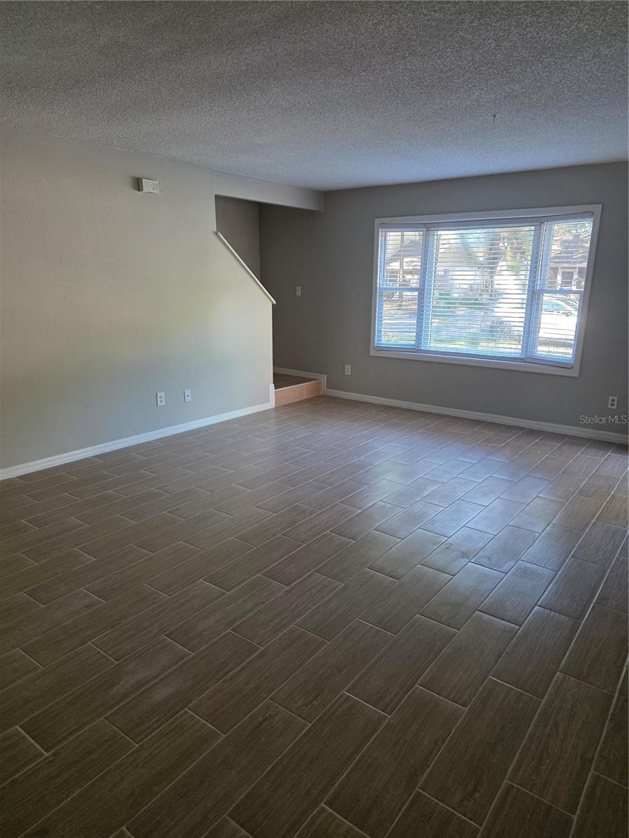 Image 4 of 16 For 7765 Fernbrook Way