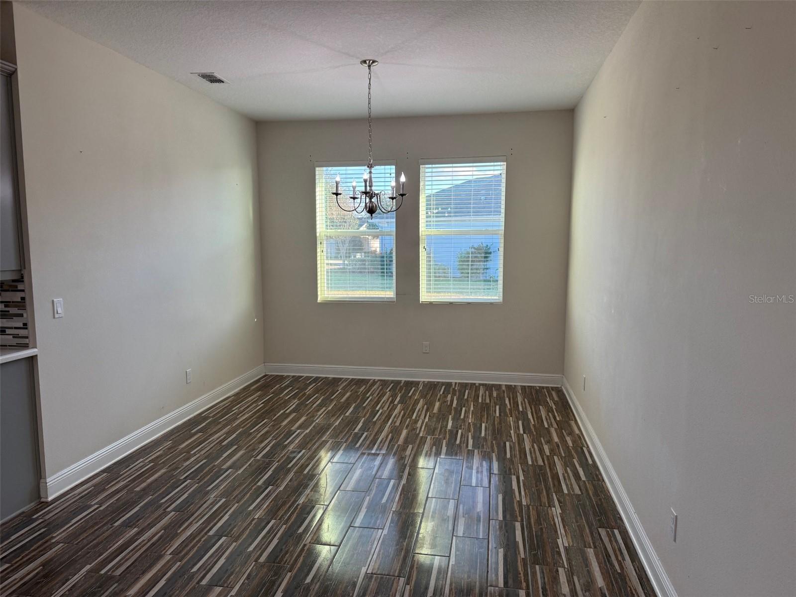 Image 6 of 34 For 3326 Sagebrush Street