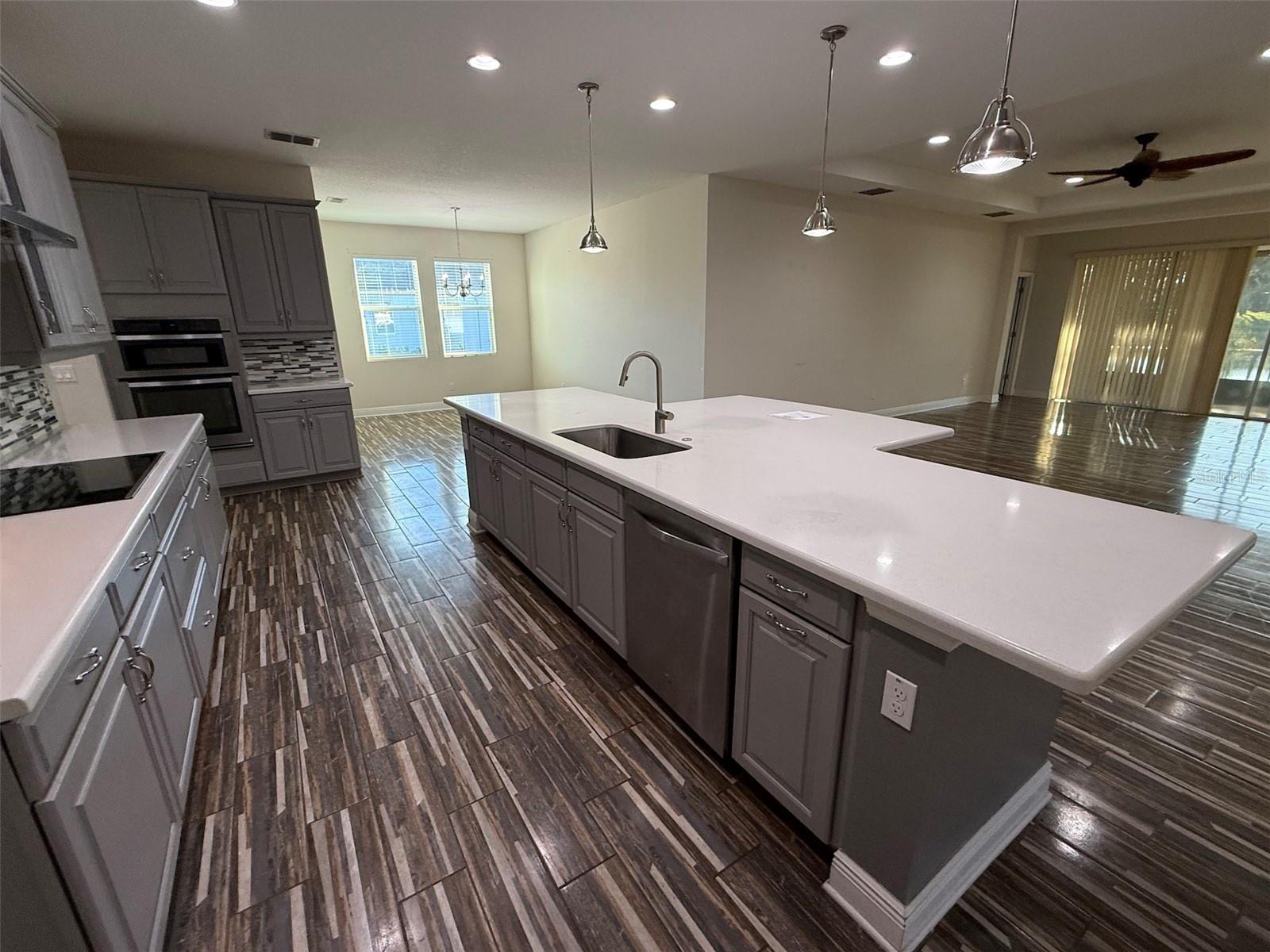 Image 9 of 34 For 3326 Sagebrush Street