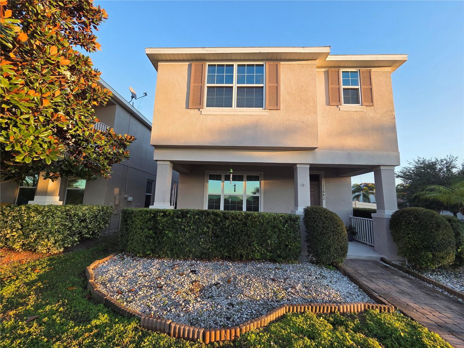 Image 4 of 61 For 11842 Silverlake Park Drive