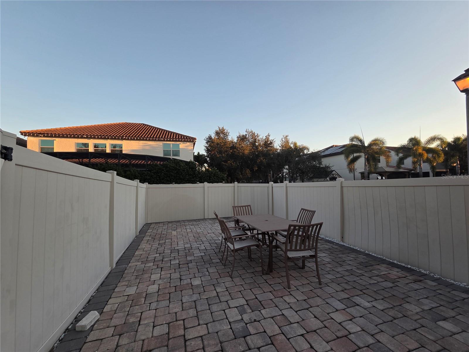 Image 9 of 61 For 11842 Silverlake Park Drive