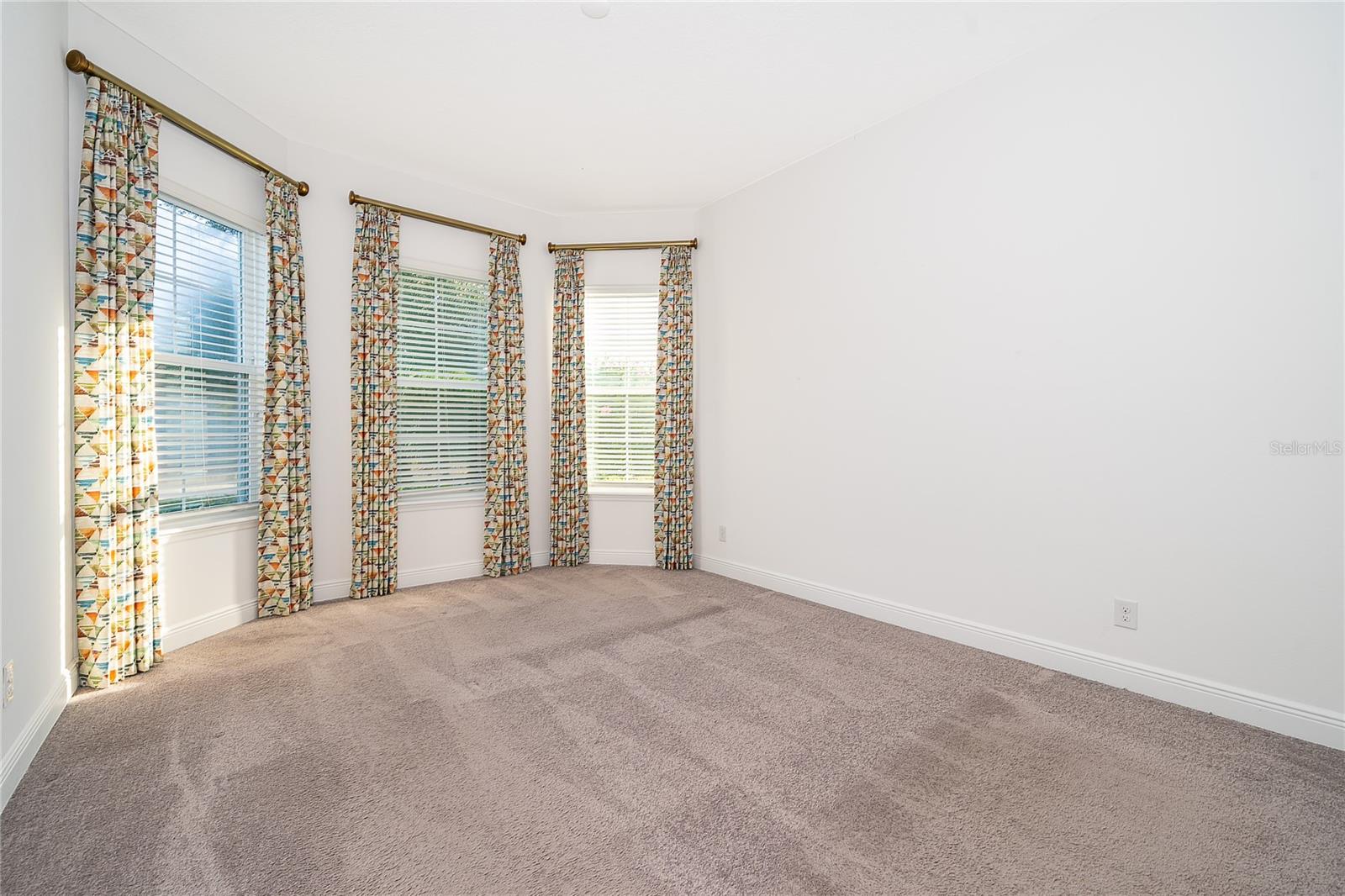 Image 12 of 43 For 7916 Hanson Bay Place