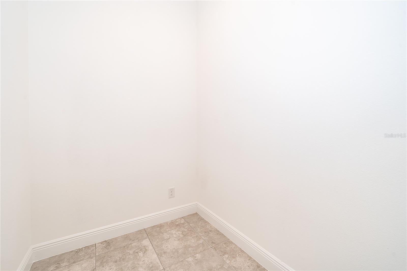 Image 20 of 43 For 7916 Hanson Bay Place