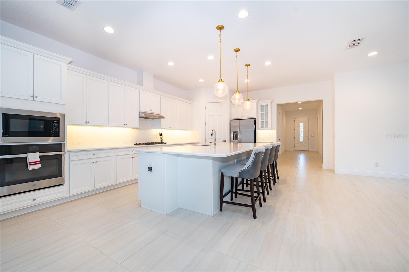 Image 22 of 43 For 7916 Hanson Bay Place