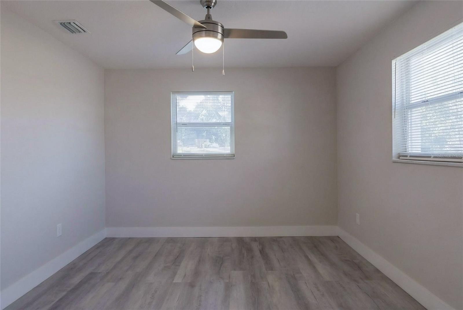 Image 16 of 18 For 208 Bonner Avenue