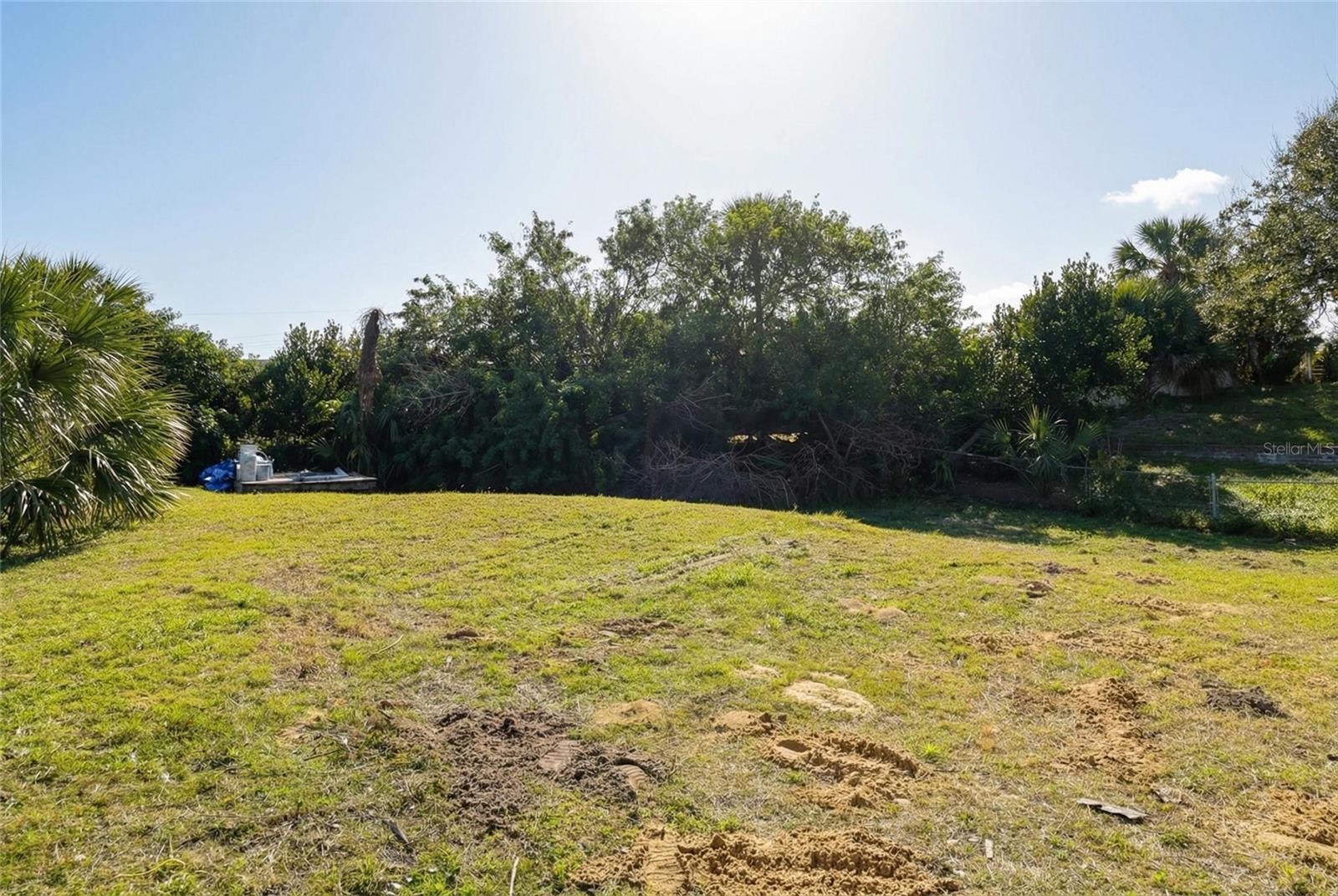 Image 17 of 18 For 208 Bonner Avenue