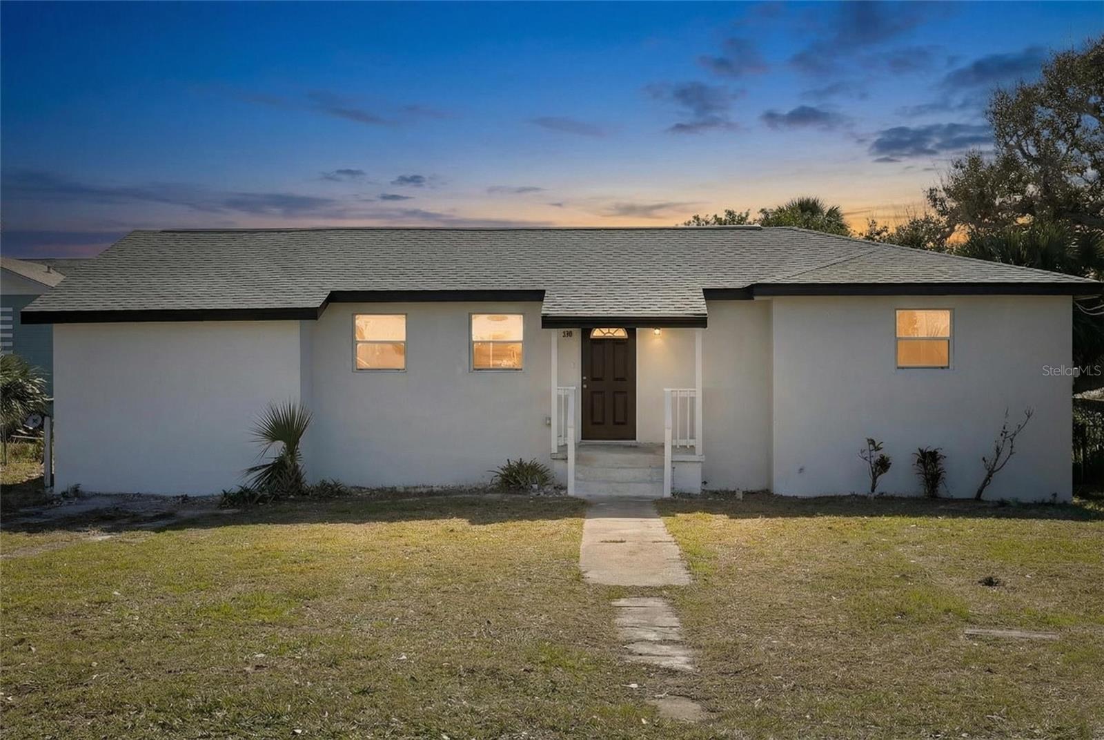 Image 2 of 18 For 208 Bonner Avenue