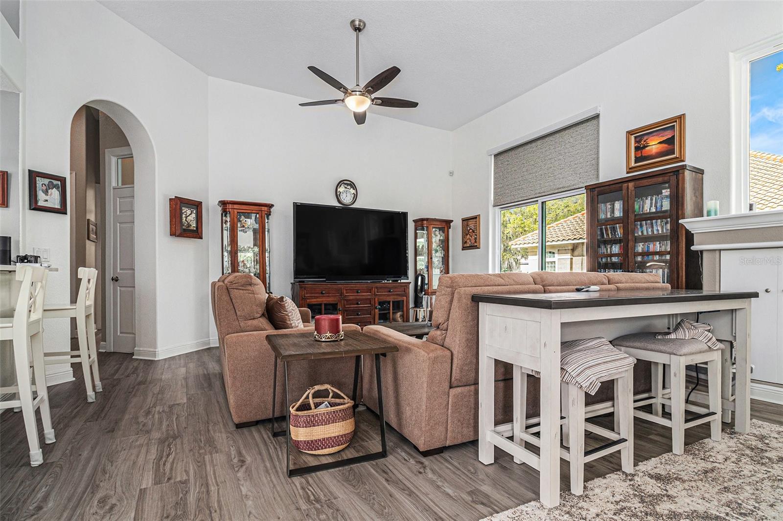 Image 12 of 49 For 9537 Castleford Point