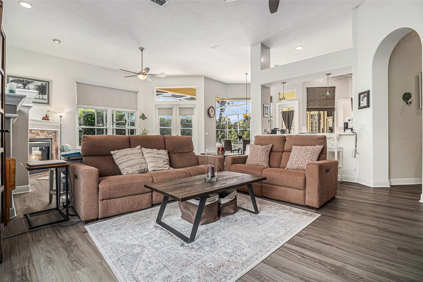 Image 14 of 49 For 9537 Castleford Point