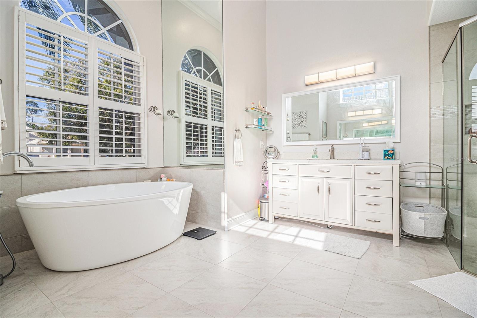 Image 19 of 49 For 9537 Castleford Point