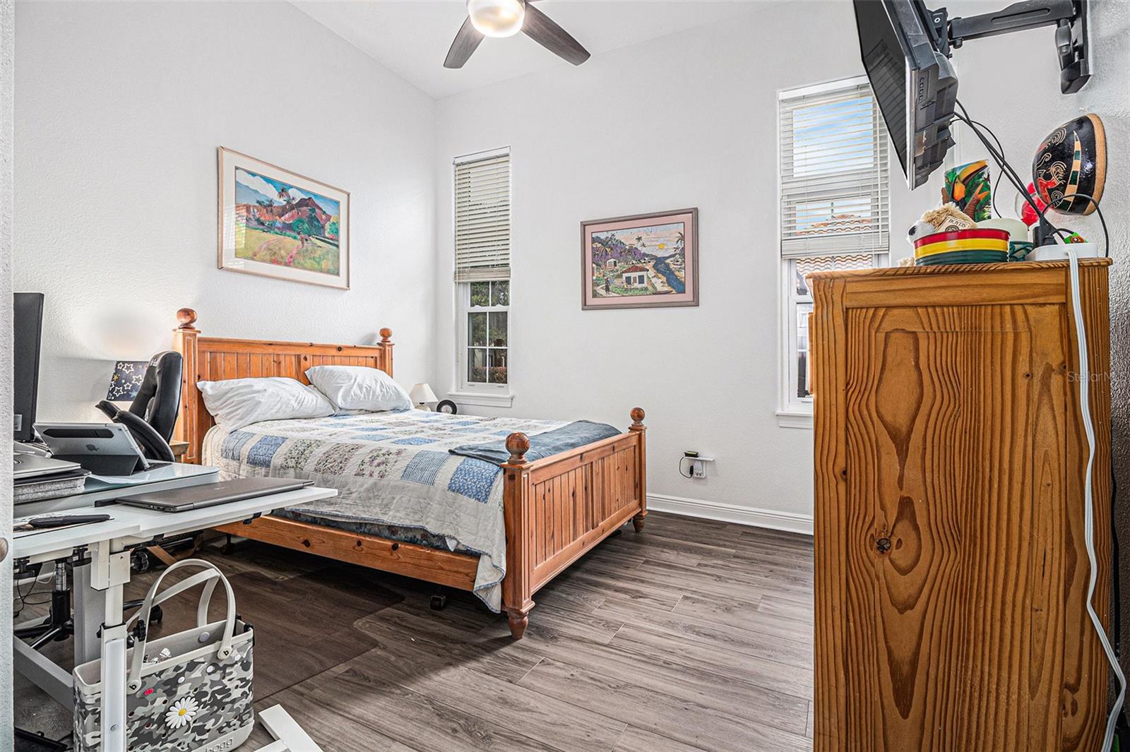 Image 21 of 49 For 9537 Castleford Point