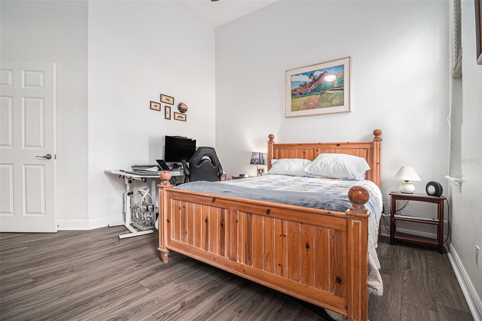 Image 22 of 49 For 9537 Castleford Point