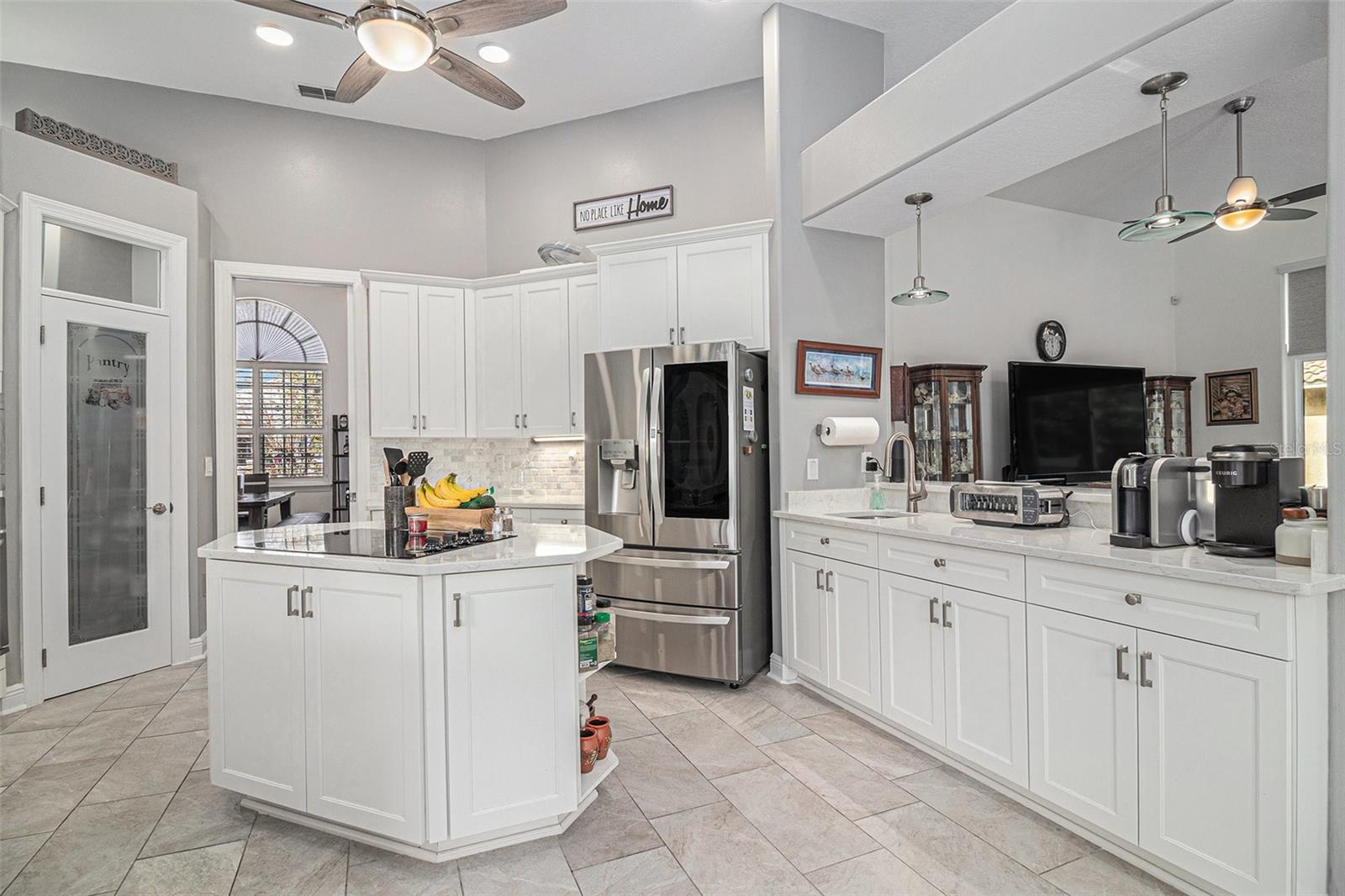 Image 5 of 49 For 9537 Castleford Point