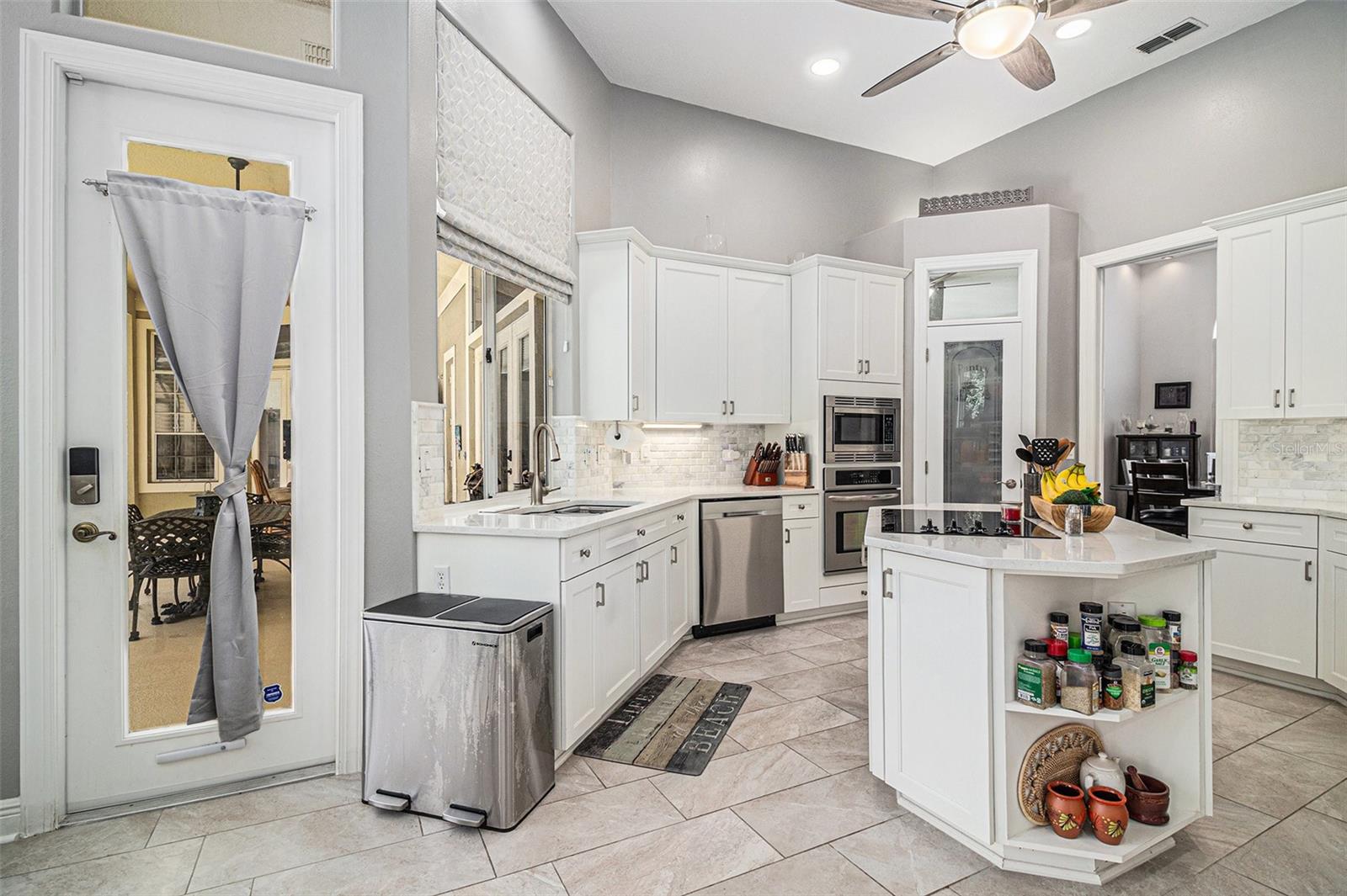 Image 7 of 49 For 9537 Castleford Point