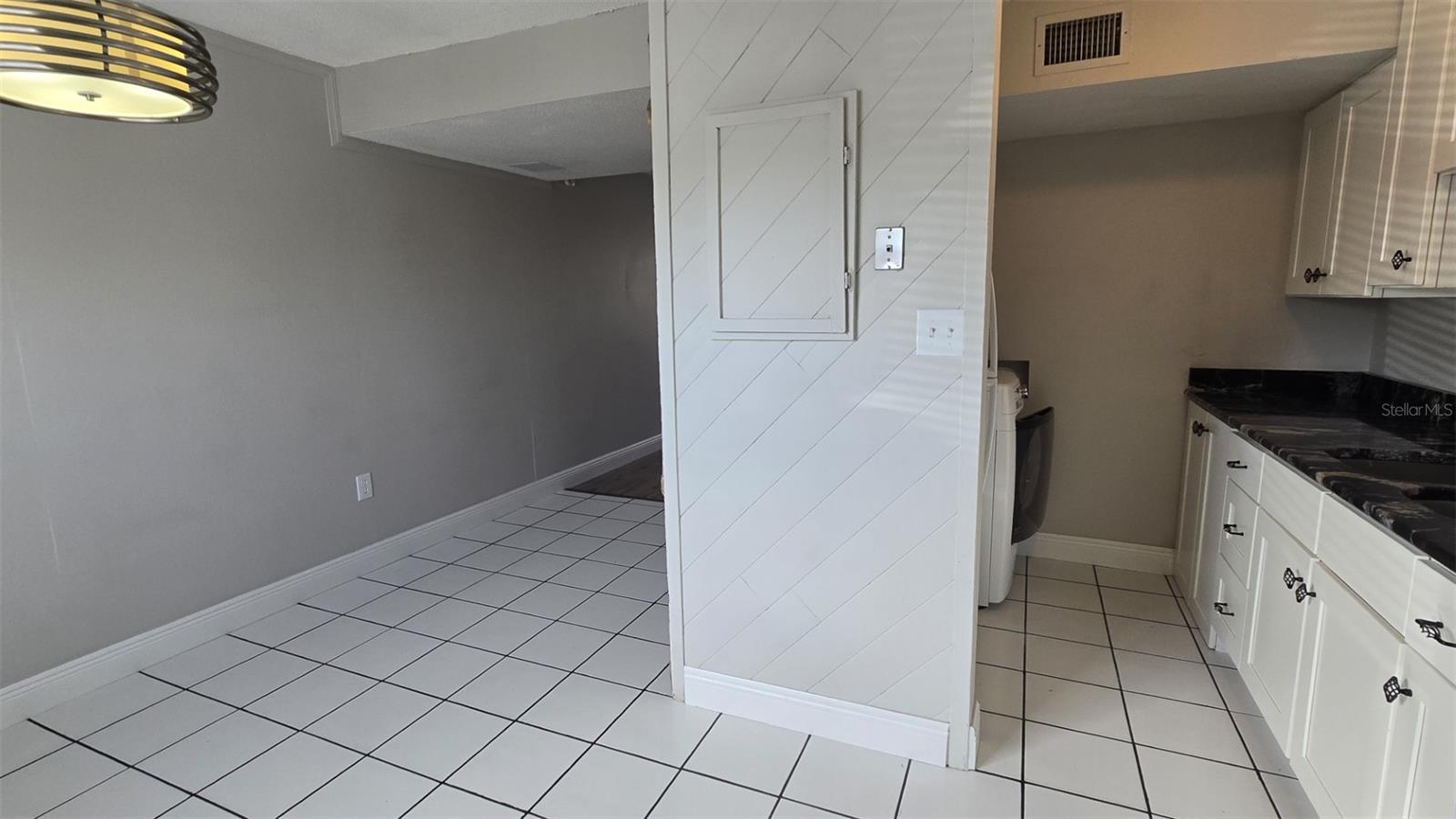 Image 2 of 21 For 50 Needle Boulevard 6