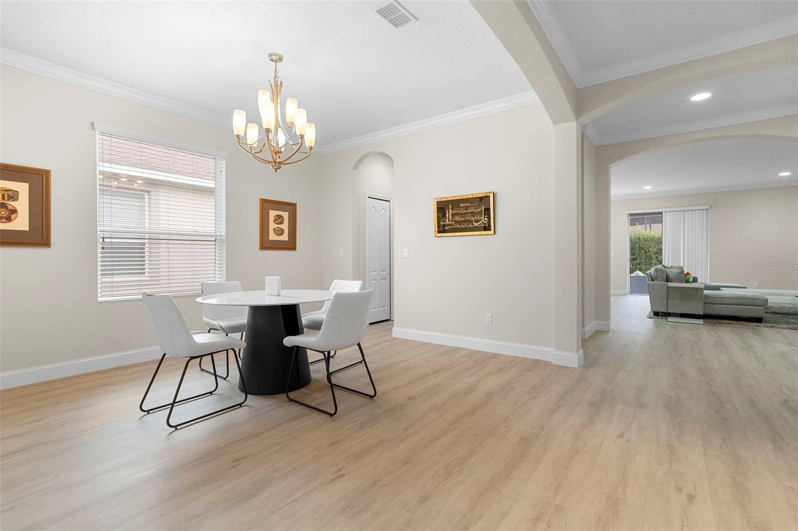 Image 19 of 54 For 7825 Bostonian Drive