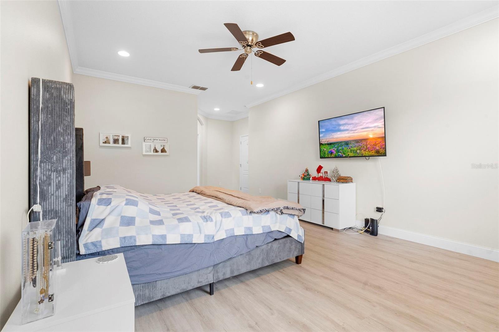 Image 35 of 54 For 7825 Bostonian Drive