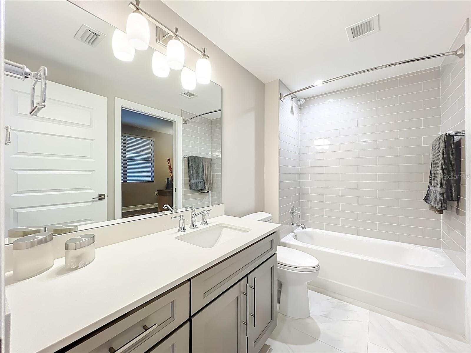 Image 14 of 28 For 16300 County Road 455 306