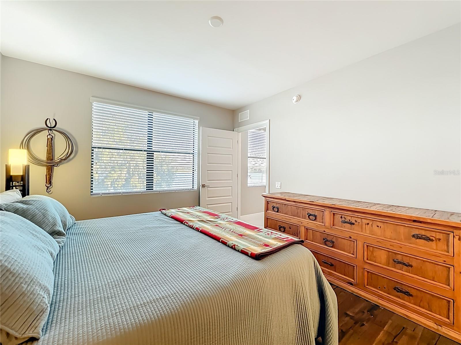 Image 20 of 28 For 16300 County Road 455 306