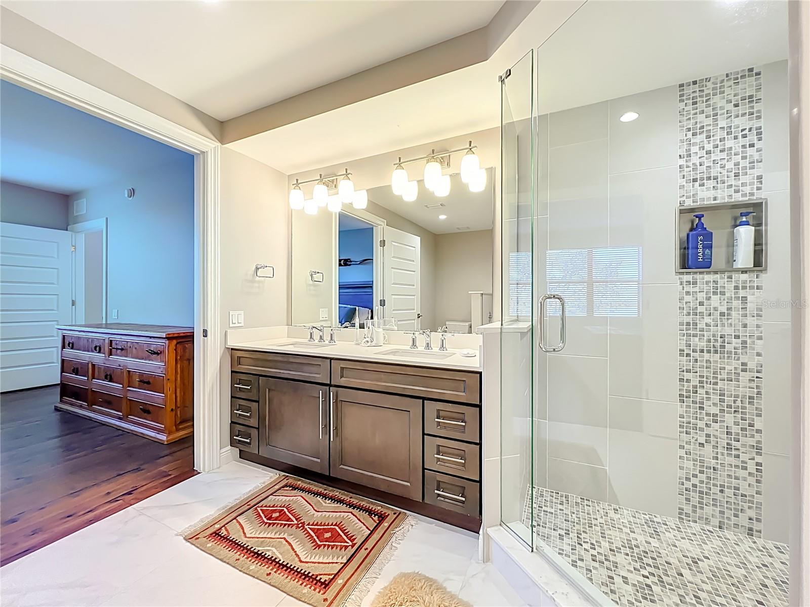 Image 24 of 28 For 16300 County Road 455 306