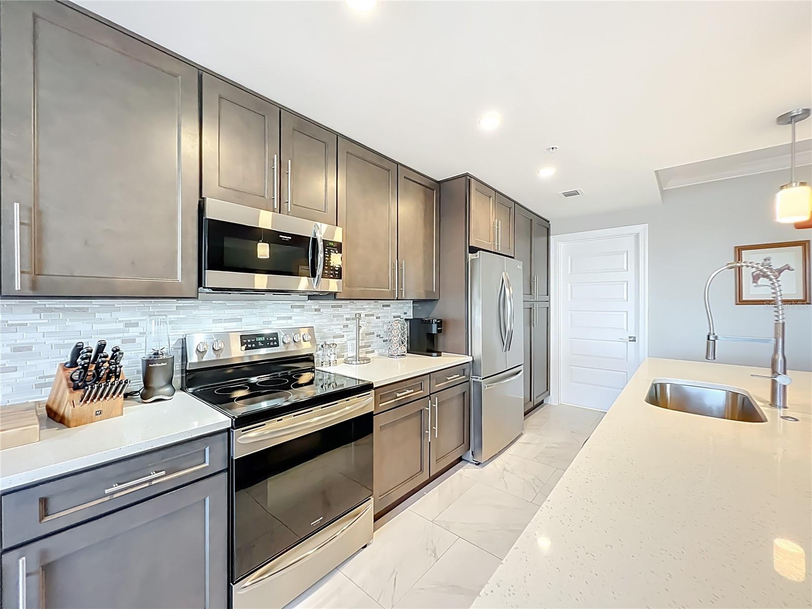 Image 9 of 28 For 16300 County Road 455 306