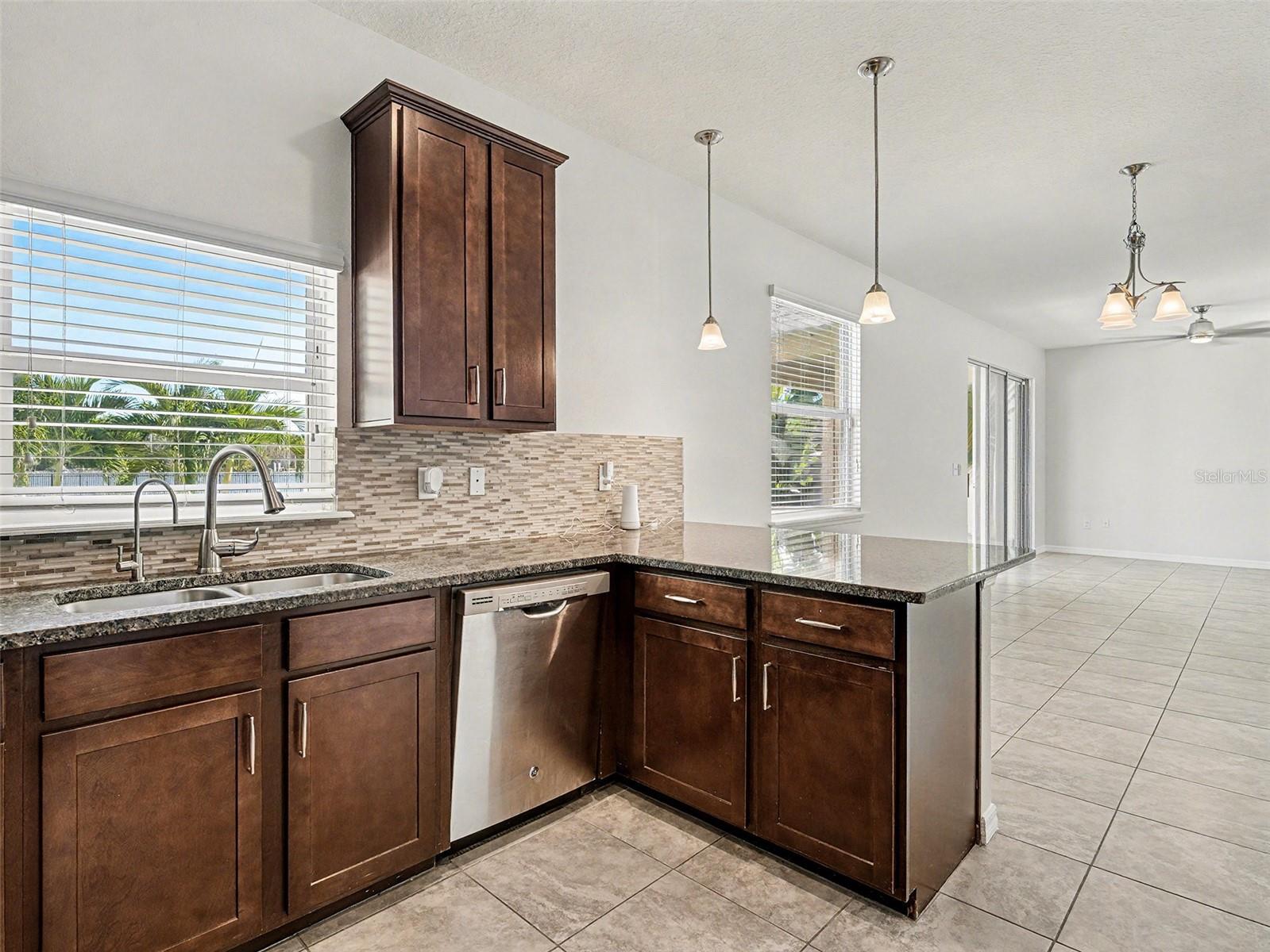 Image 10 of 27 For 451 Bahama Grande Boulevard