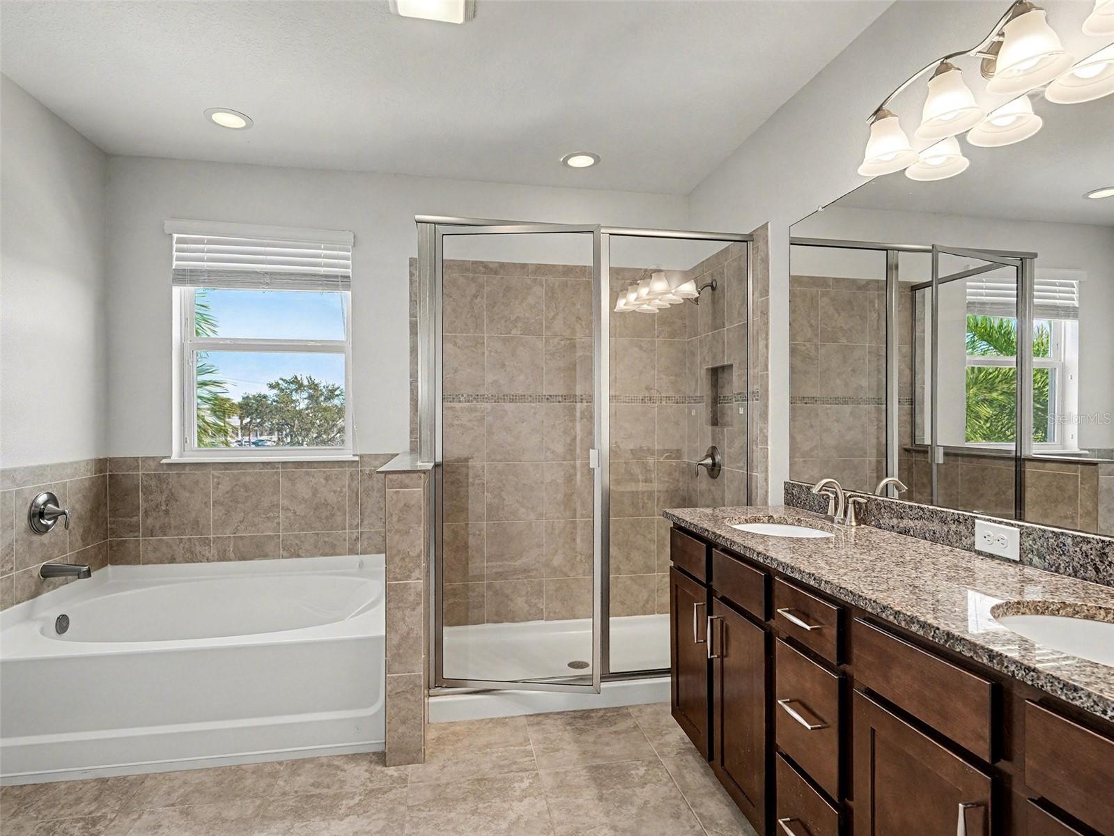 Image 15 of 27 For 451 Bahama Grande Boulevard