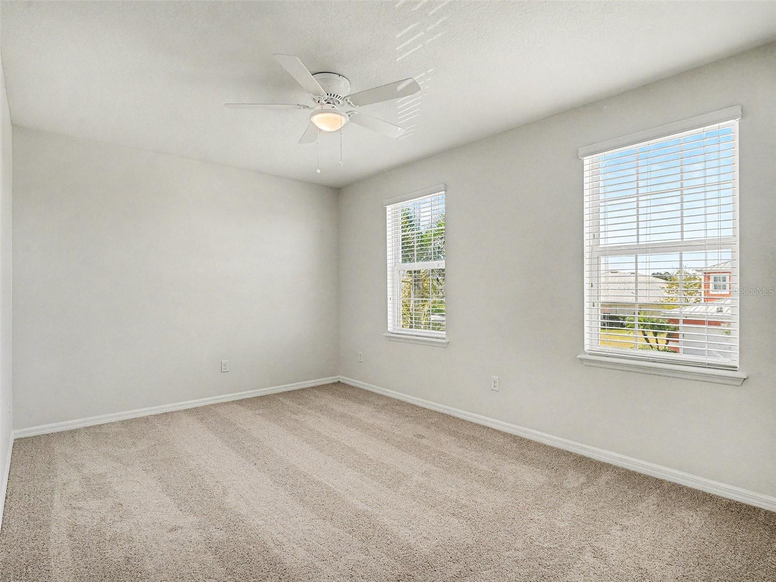 Image 19 of 27 For 451 Bahama Grande Boulevard