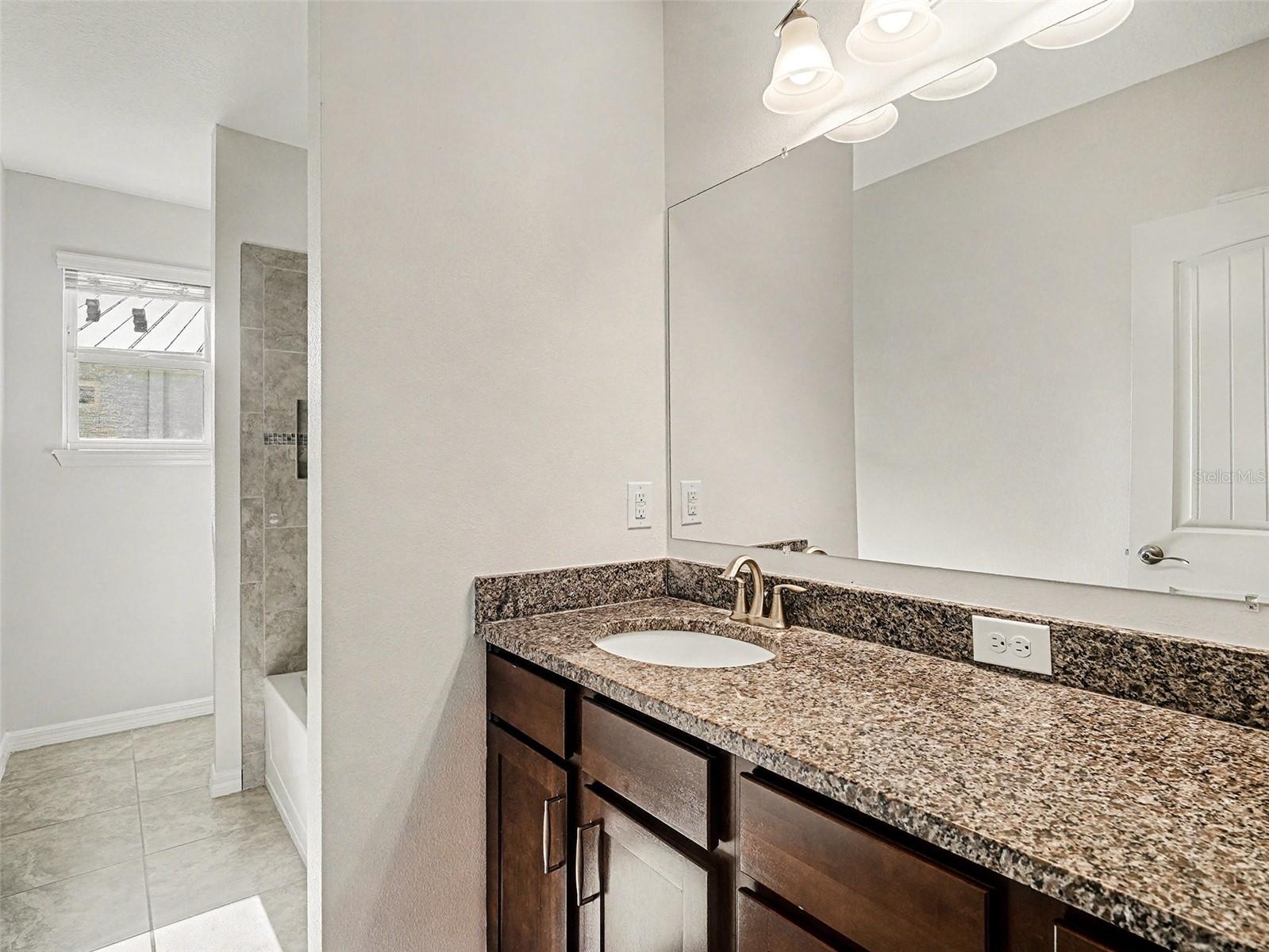 Image 21 of 27 For 451 Bahama Grande Boulevard