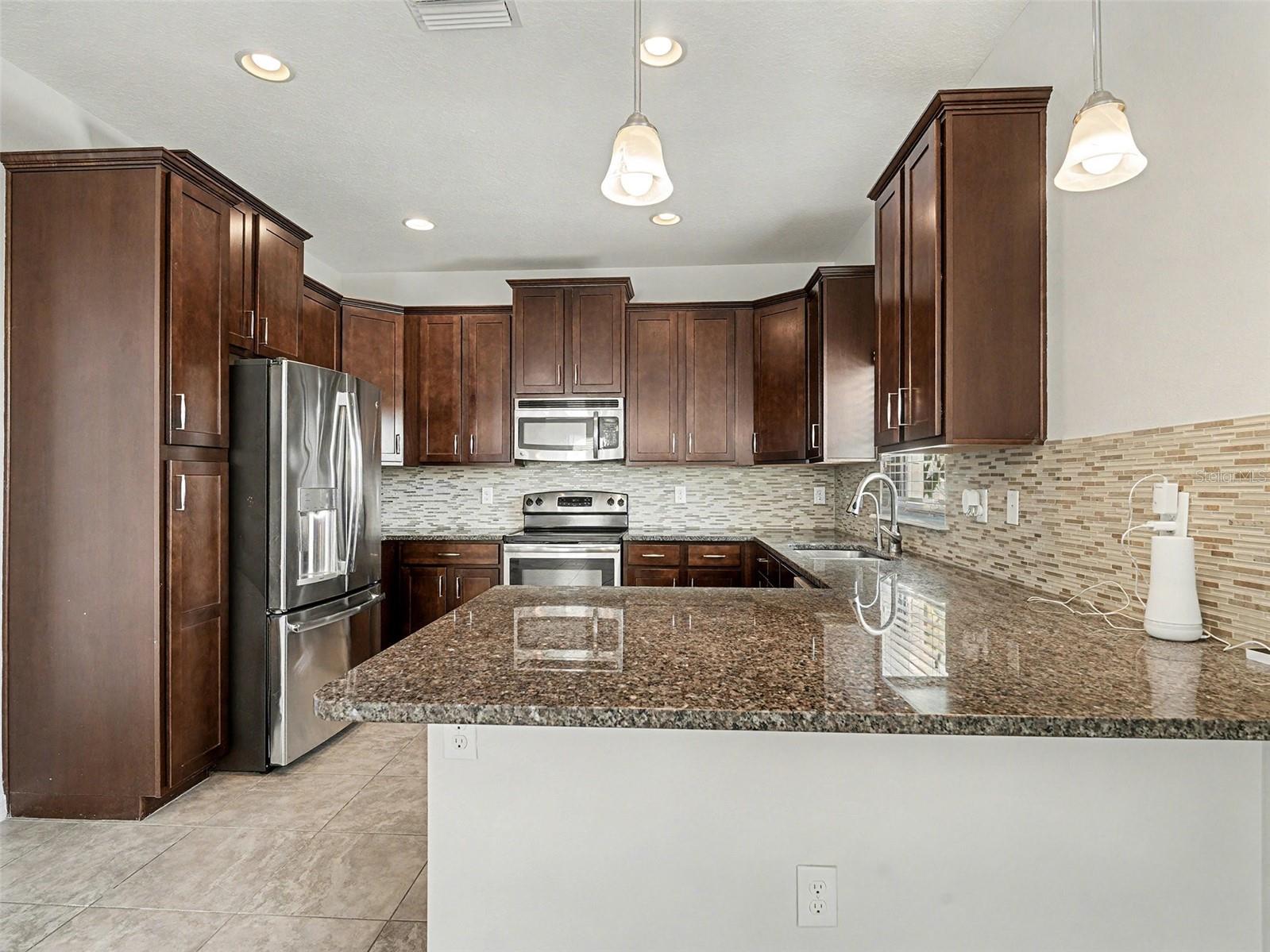 Image 9 of 27 For 451 Bahama Grande Boulevard