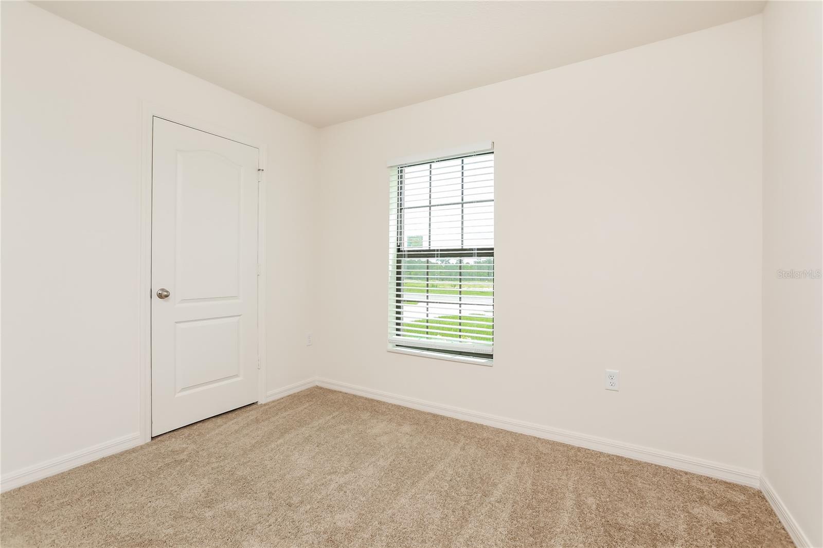 Image 10 of 16 For 35681 Rose Moss Avenue