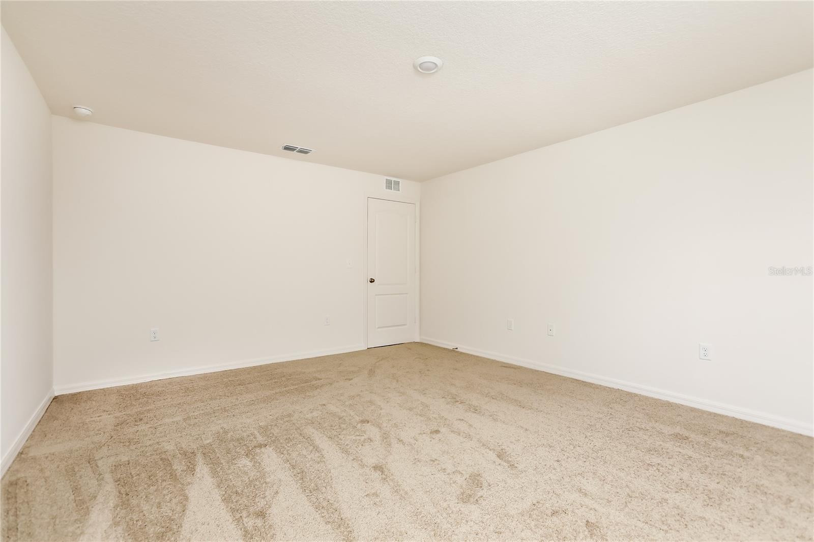 Image 6 of 16 For 35681 Rose Moss Avenue