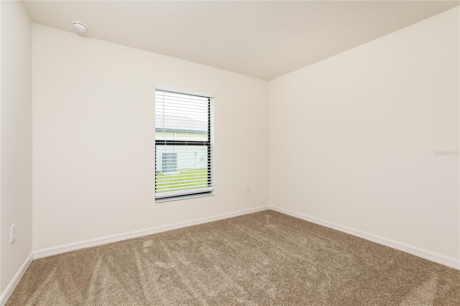 Image 9 of 16 For 35681 Rose Moss Avenue