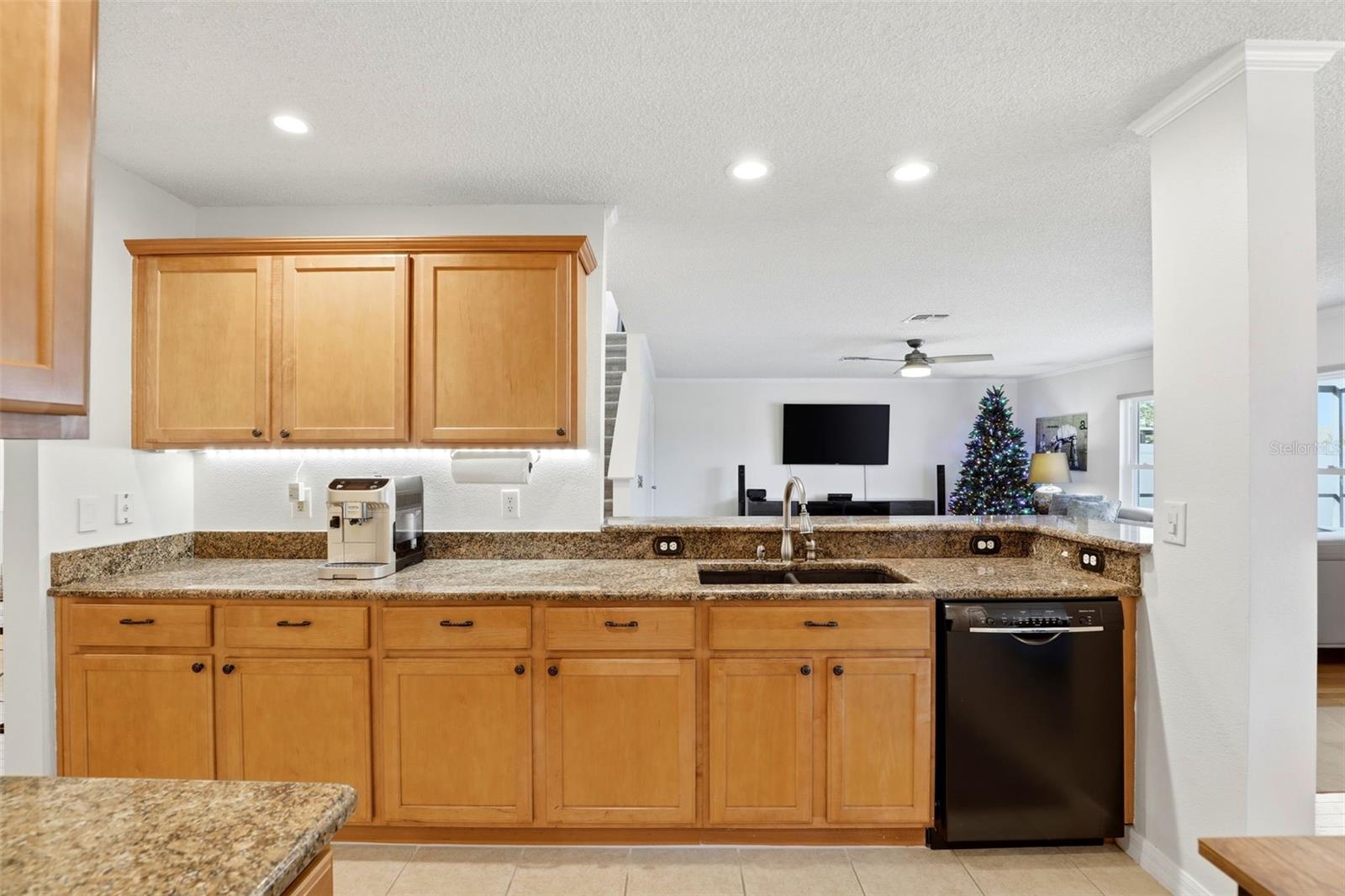 Image 20 of 71 For 825 Belhaven Drive