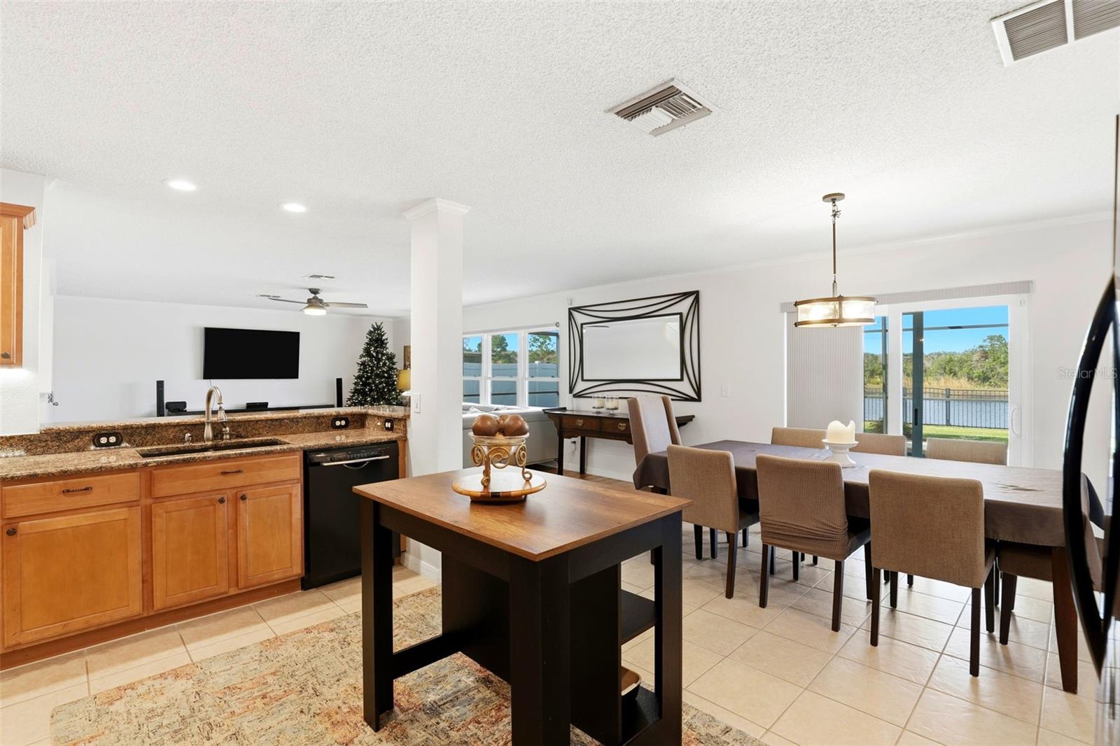 Image 22 of 71 For 825 Belhaven Drive