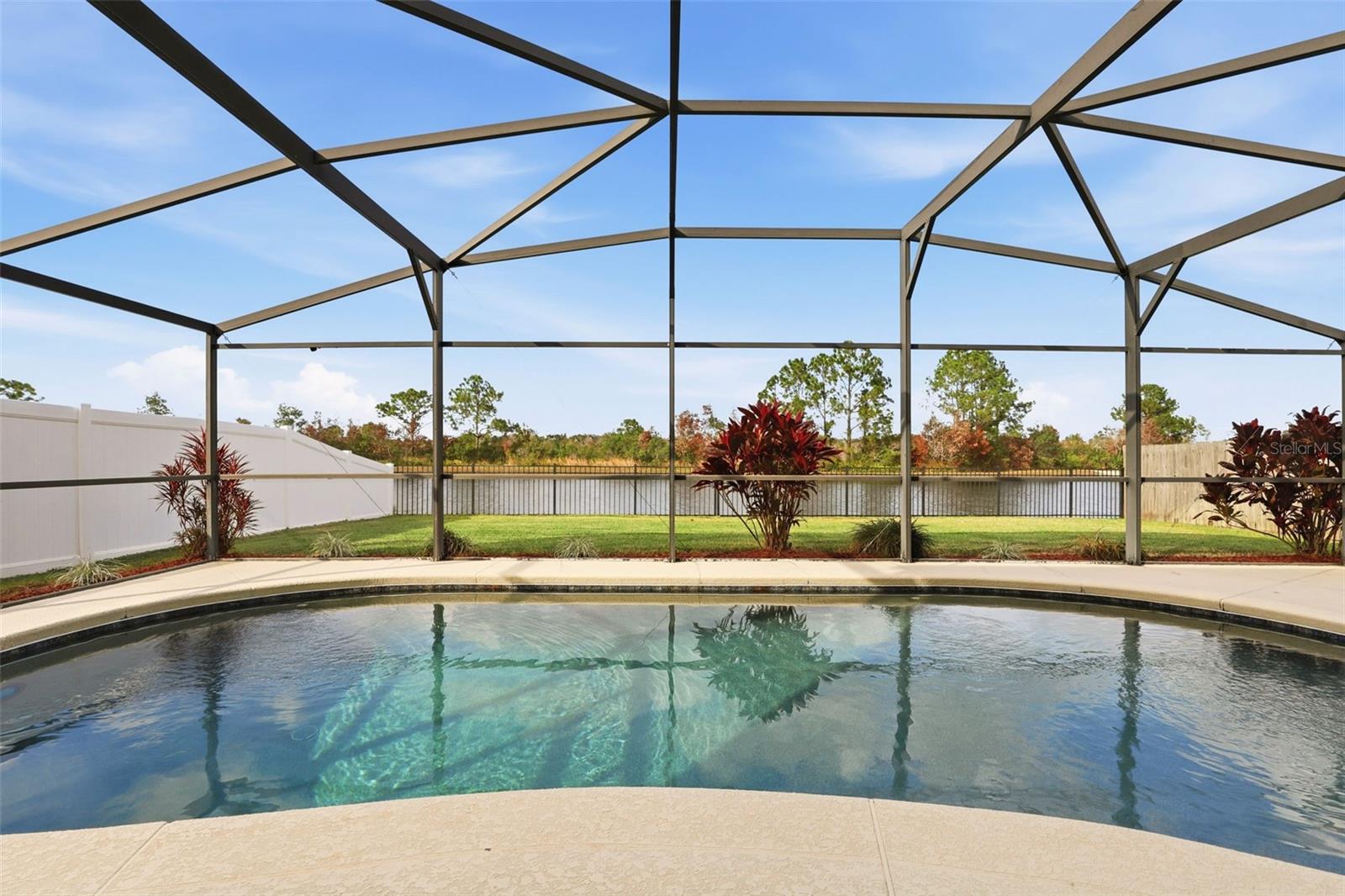 Image 47 of 71 For 825 Belhaven Drive