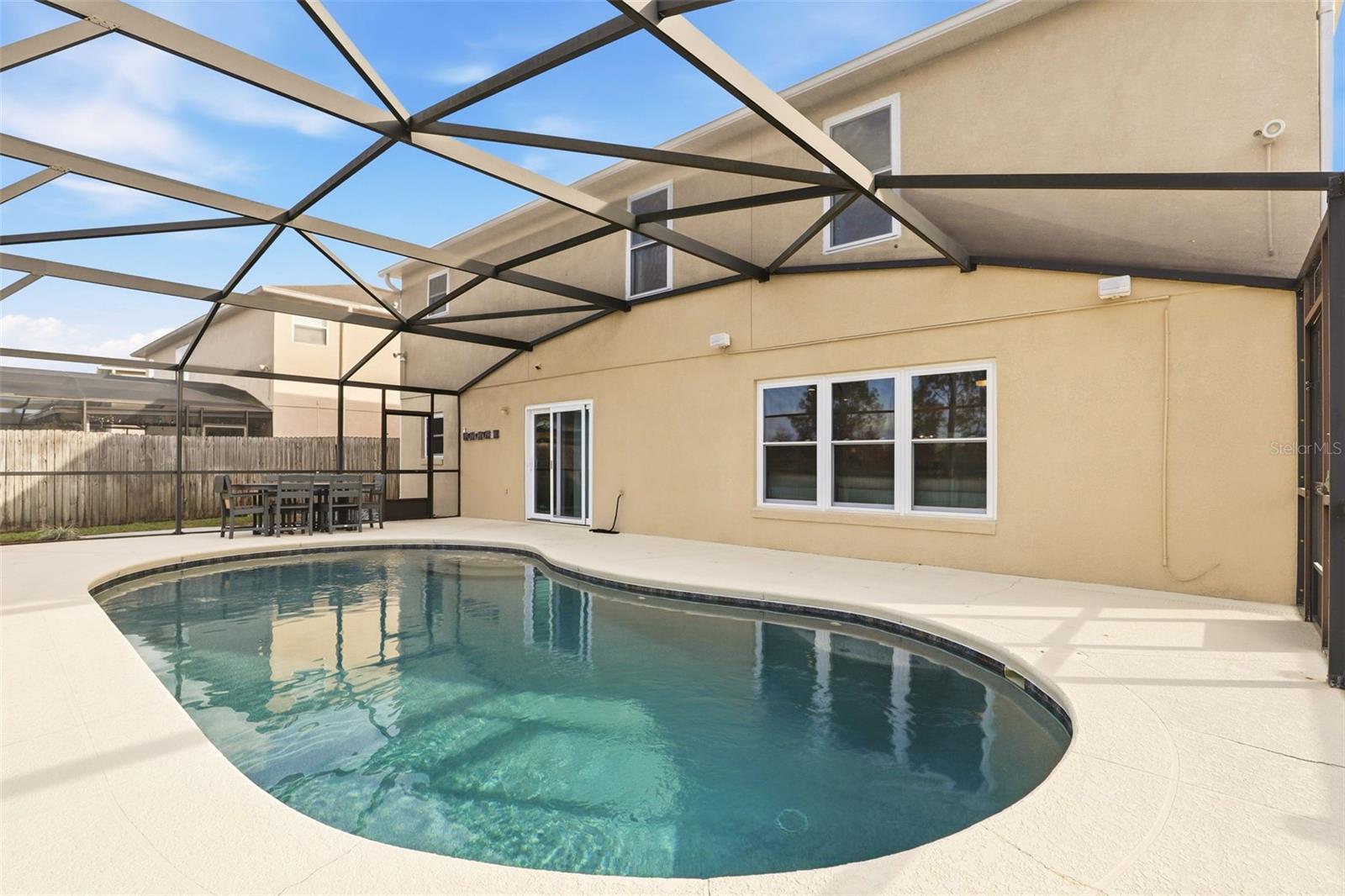 Image 49 of 71 For 825 Belhaven Drive