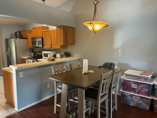 Image 4 of 23 For 5433 Lake Margaret Drive E 195