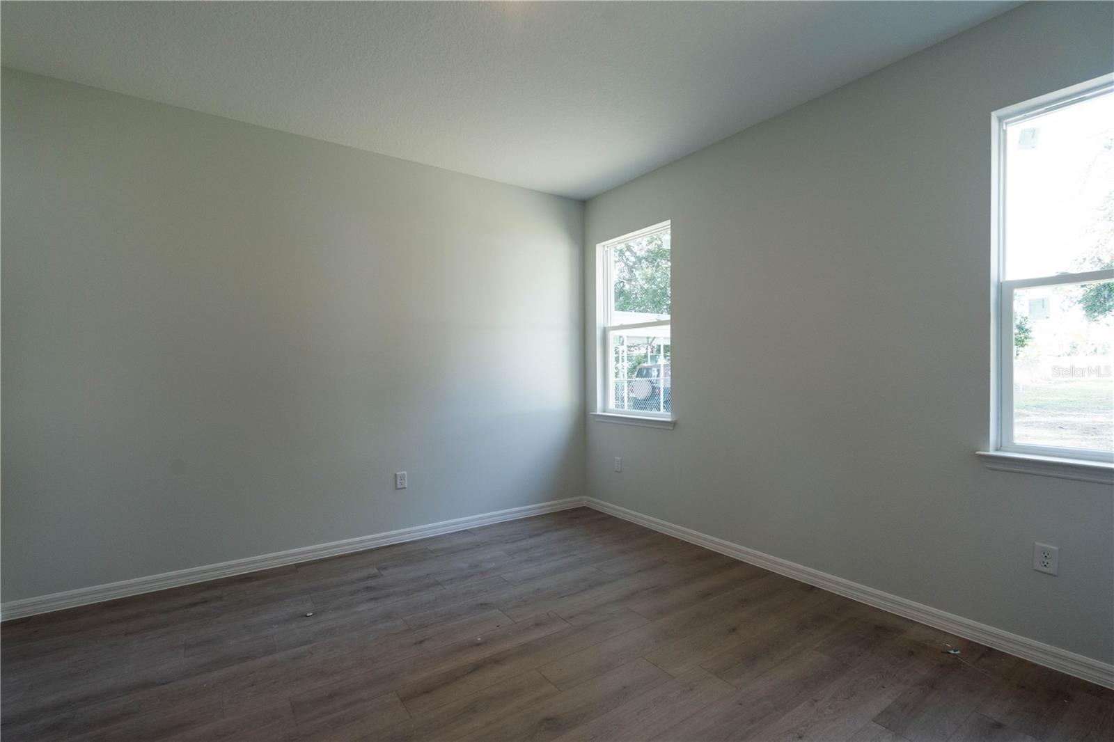 Image 12 of 33 For 903 New Hampshire Avenue