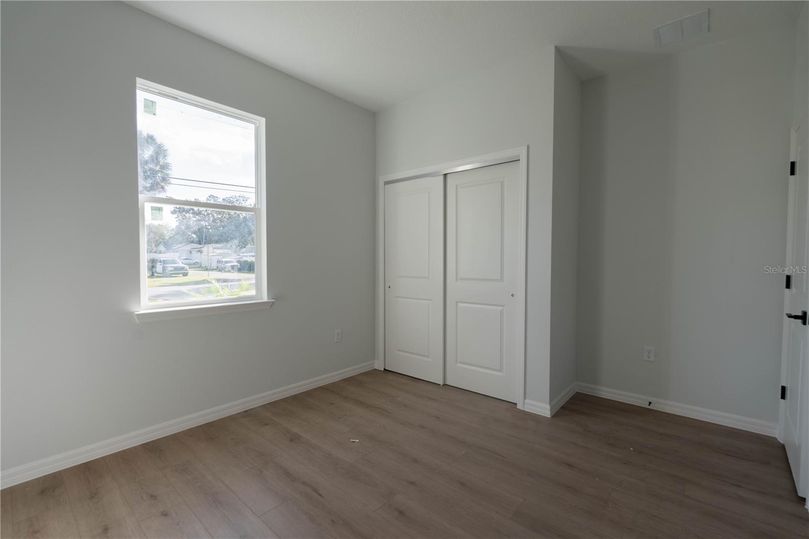 Image 26 of 33 For 903 New Hampshire Avenue