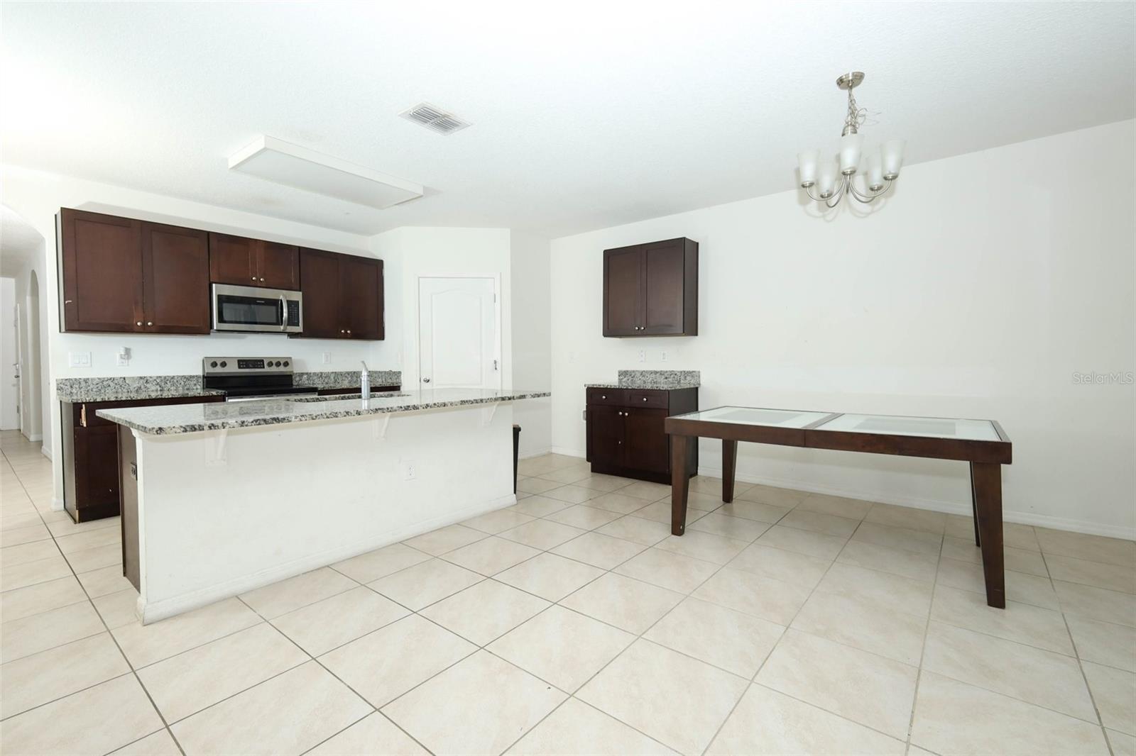 Image 4 of 34 For 1864 Green Dragon Drive